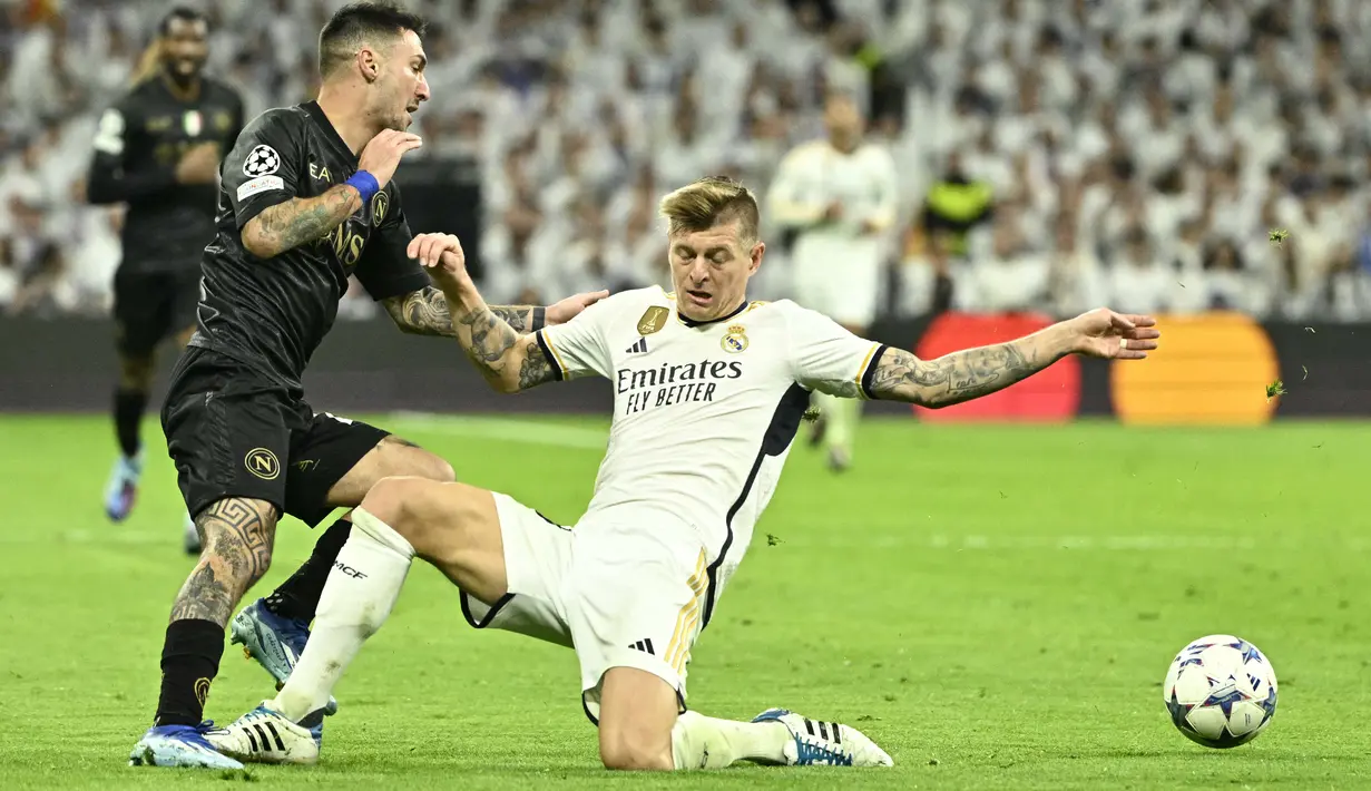 Madrid kini mengoleksi 15 poin atau poin sempurna dari lima laga. (JAVIER SORIANO / AFP)
