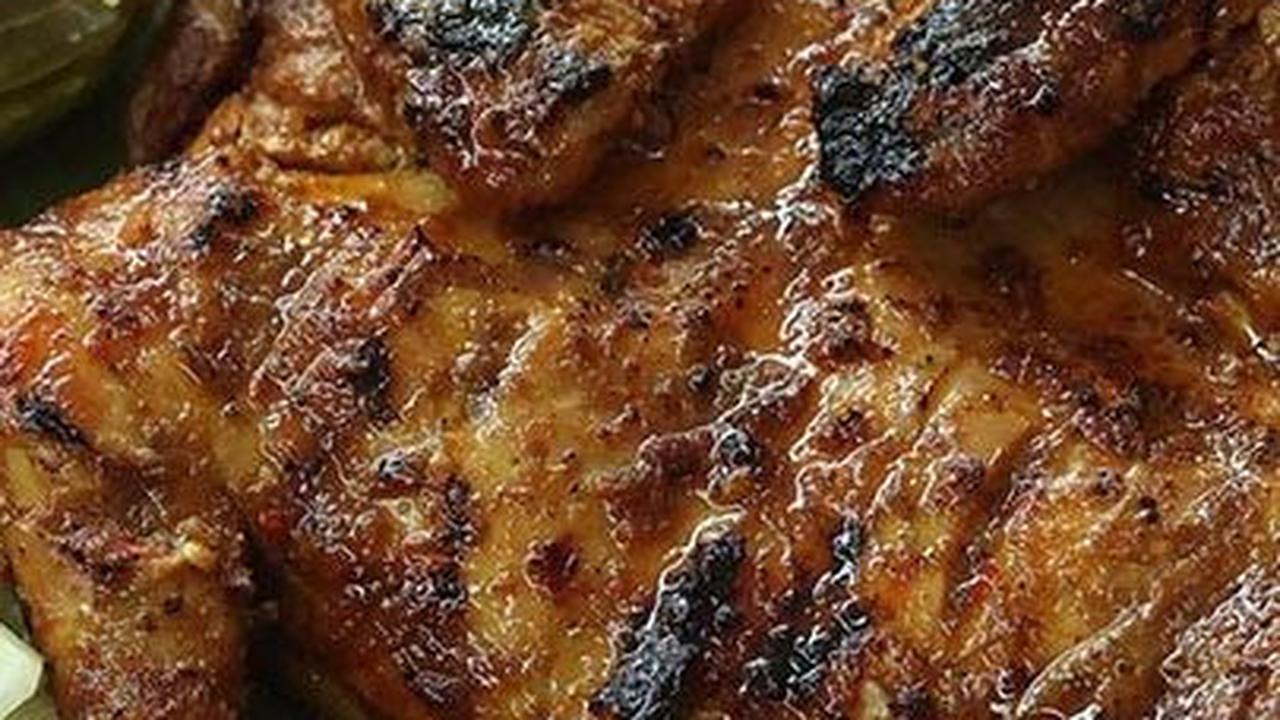 4. Ayam Bakar Bumbu Padang