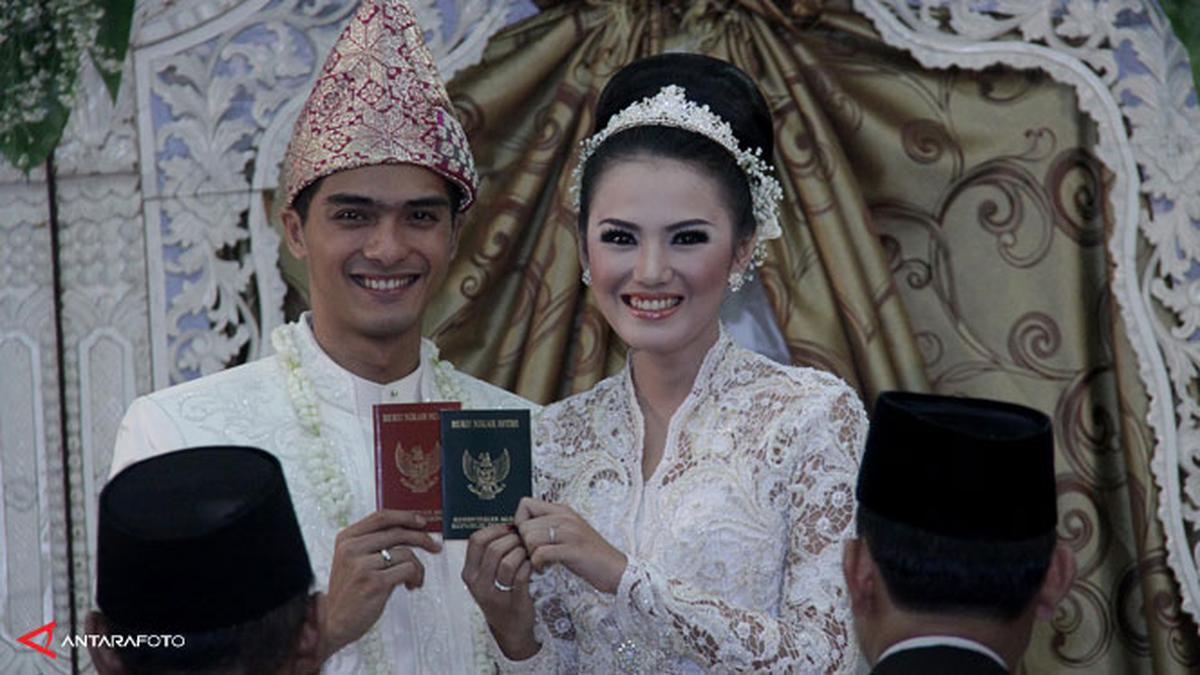 Ricky Harun dan Hefriza Novianti Resmi Jadi Pasangan Suami Istri