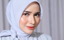 7 Potret Cantik Menawan Dilan Janiyar Berhijab, Auranya Langsung Berubah Timur Tengah Banget
