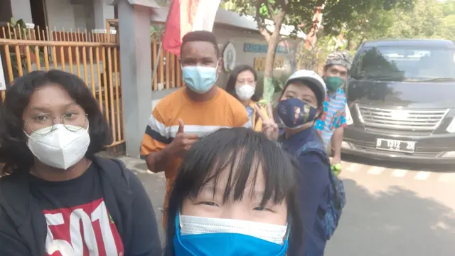 Cerita Adri, Sosok Kepala Sekolah yang Dekat dengan Murid-Muridnya