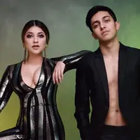 Ayu Azhari kembali menjadi perbincangan warganet. Foto seksi bersama buah hatinya, Albany Ray yang di unggah media sosial menjadi perbincangan. Selain itu banyak netizen memuji kecantikan artis senior tersebut. (Instagram/fdphotography90)