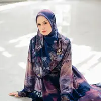 Kimberly Ryder baru saja mengunggah foto berhijab [instagram/kimberlyryder]