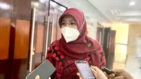 Kepala Biro Komunikasi dan Pelayanan Publik Kementerian Kesehatan (Kemenkes) RI Siti Nadia Tarmizi menjelaskan soal status kedaruratan COVID-19 di Indonesia. Menurutnya, hal ini masih dalam tahap pembahasan (17/5/2023). Foto: Ade Nasihudin/Liputan6.com.