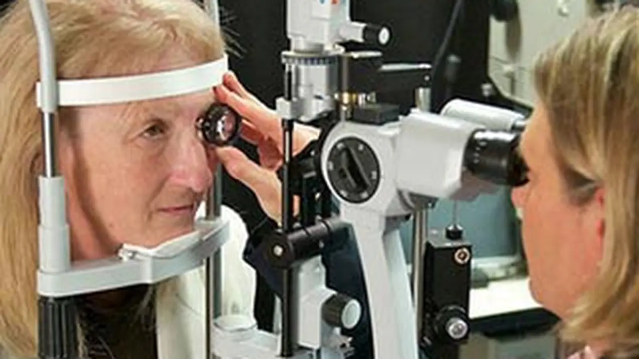120831-eyes-bionic.jpg