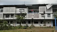 Salah satu bagian Kampus APMD di kawasan Timoho, Gondokusuman, Yogyakarta, yang terkena dampak angin puting beliung. (Foto: Istimewa/KRJogja.com)
