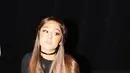 "Cinta itu sepesial. Aku harap itu terjadi padamu juga. Kamu berhak mendapatkannya," lanjut Arianna. (instagram/arianagrande)