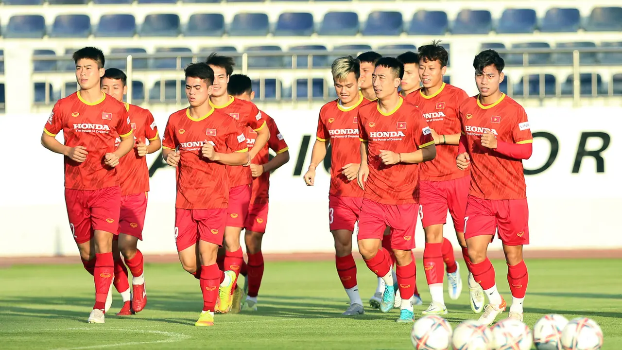 Timnas Vietnam berlatih
