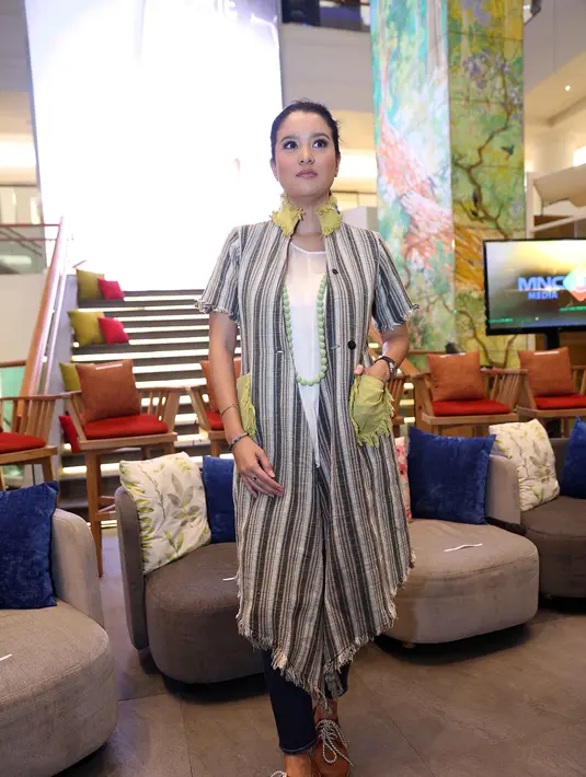 Disamping urusan pekerjaan dan anak, pemeran dalam film 'Eliana, Eliana' ini juga tengah menimang-nimang kembali melanjutkan kuliah untuk S3 atau kembali S1.(Nurwahyunan/Bintang.com)