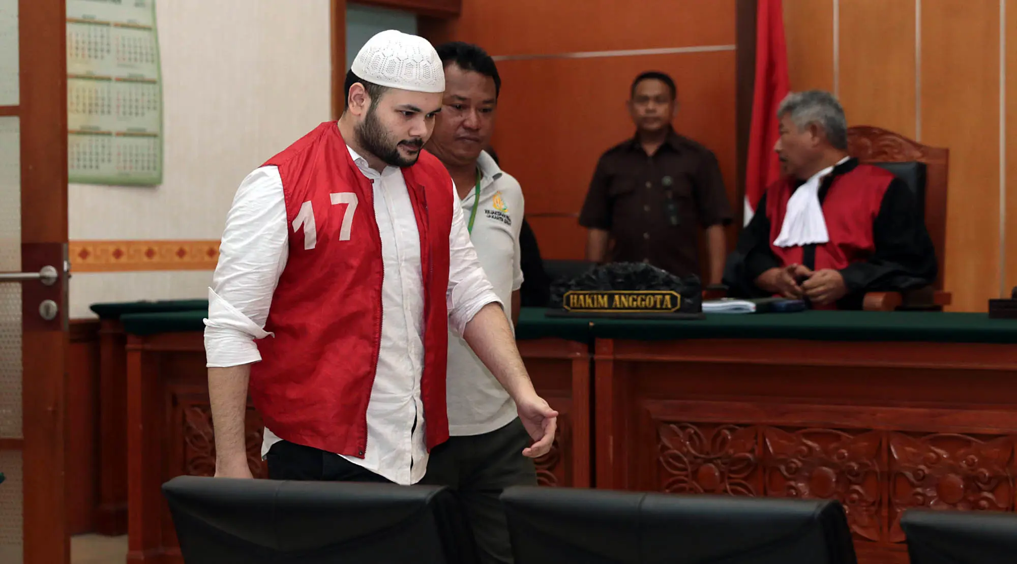 Sidang keterlibatan narkoba Ridho Rhoma kembali di gelar di Pengadilan Negeri Jakarta Barat Selasa (25/7). Pada sidang keempat kali ini, Ridho terlihat lebih tenang. Sidang kali ini beragendakan putusan sela. (Deki prayoga/Bintang.com)