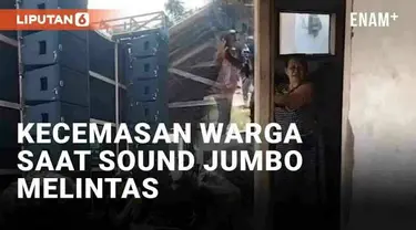 Media sosial kembali dihebohkan dengan aksi truk sound horeg atau sound jumbo. Kali ini terekam warga setempat dibuat cemas dengan suara dan getaran menggelegar sound jumbo tersebut. Seorang nenek dibantu sejumlah warga memegang kaca rumahnya yang be...