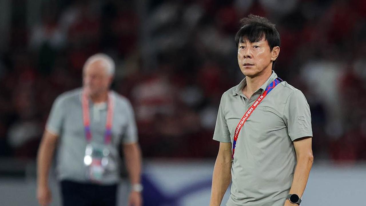 Shin Tae-yong jelaskan alasan Pratama Arhan jadi winger dan Hulk sebagai wingback kanan di Timnas Indonesia, bukan Asnawi Mangkualam