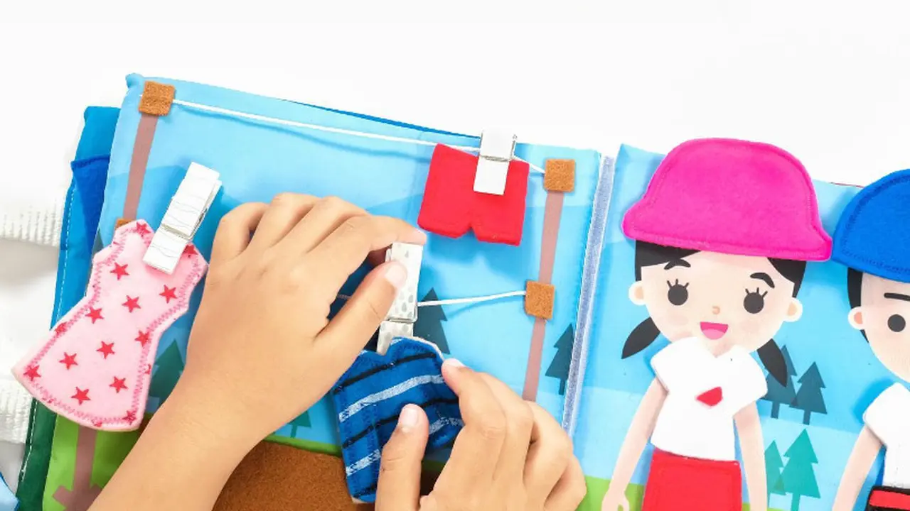Busy Book Bantu Asah Kemampuan Kognitif Anak Tanpa Terdistraksi Gadget