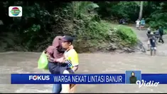 Perbarui informasi Anda bersama Fokus edisi (19/11) dengan beberapa berita pilihan sebagai berikut, Warga Nekat Lintasi Banjir, PPKM Level 3 di Libur Natal dan Tahun Baru, Pedas Nikmat Sambel Gami Borneo.