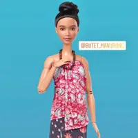 Aktivis sosial dan antropolog Indonesia, Butet Manurung terpilih jadi figur Barbie perempuan panutan di dunia terbaru. (Instagram/butet_manurung).