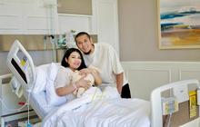 Kini jadi Seorang Ibu, ini Momen Bahagia Via Vallen saat Gendong Anak Pertamanya yang Baru Lahir