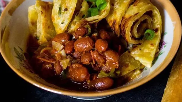 Kikomando adalah salah satu makanan tradisional Uganda.