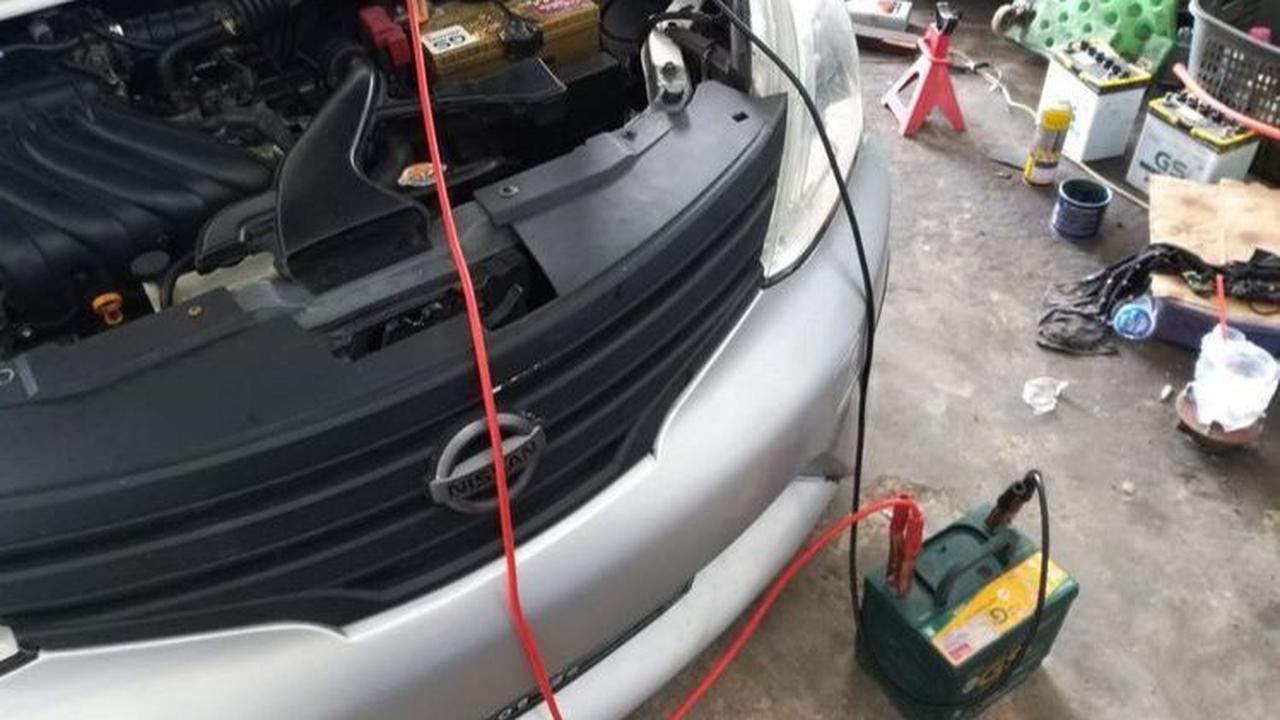 <b>Jenis Mesin Kedua Mobil Sama</b>