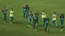 Para pemain PSMS Medan merayakan kemenangan atas Martapura FC pada laga Liga 2 di Stadion Patriot, Bekasi, Senin (13/11/2017). PSMS Medan menang 2-1 atas Martapura FC. (Bola.com/ M Iqbal Ichsan)