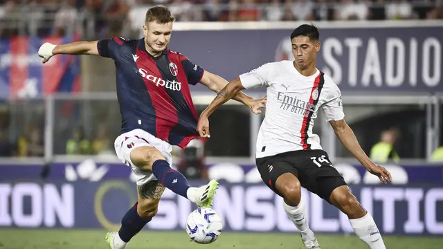 Foto: AC Milan Sikat Bologna, Pemain keturunan Indonesia Tijjani Reijnders Beri Kontribusi Nyata