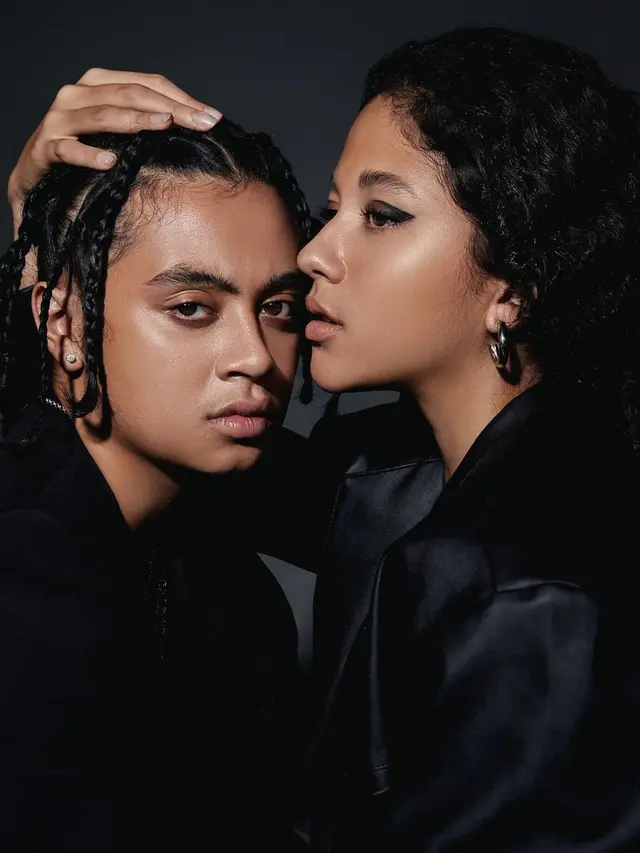 5 Pemotretan Bastian Steel dan Sitha Marino, Gaya Keduanya Jadi Sorotan