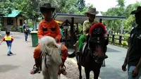 Anak-anak bisa bermain dengan kuda-kuda lucu di Kezillaz Ranch untuk mengisi akhir pekan (Dok.Kezillaz Ranch)