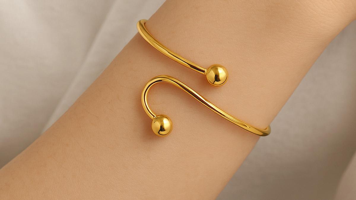 7 Model Gelang Emas Bola Kecil 2–5 Gram Kombinasi Spiral Modern