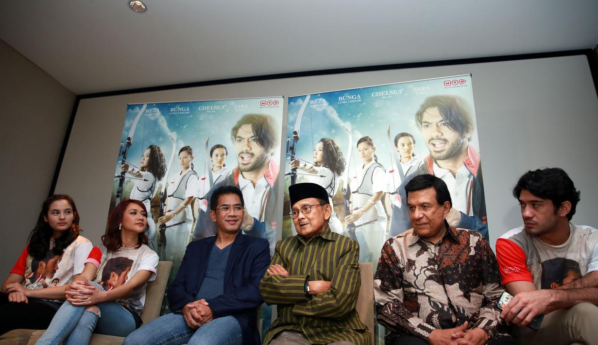 BJ Habibie Nonton Bareng Film 3 Srikandi - Photo Bintang.com