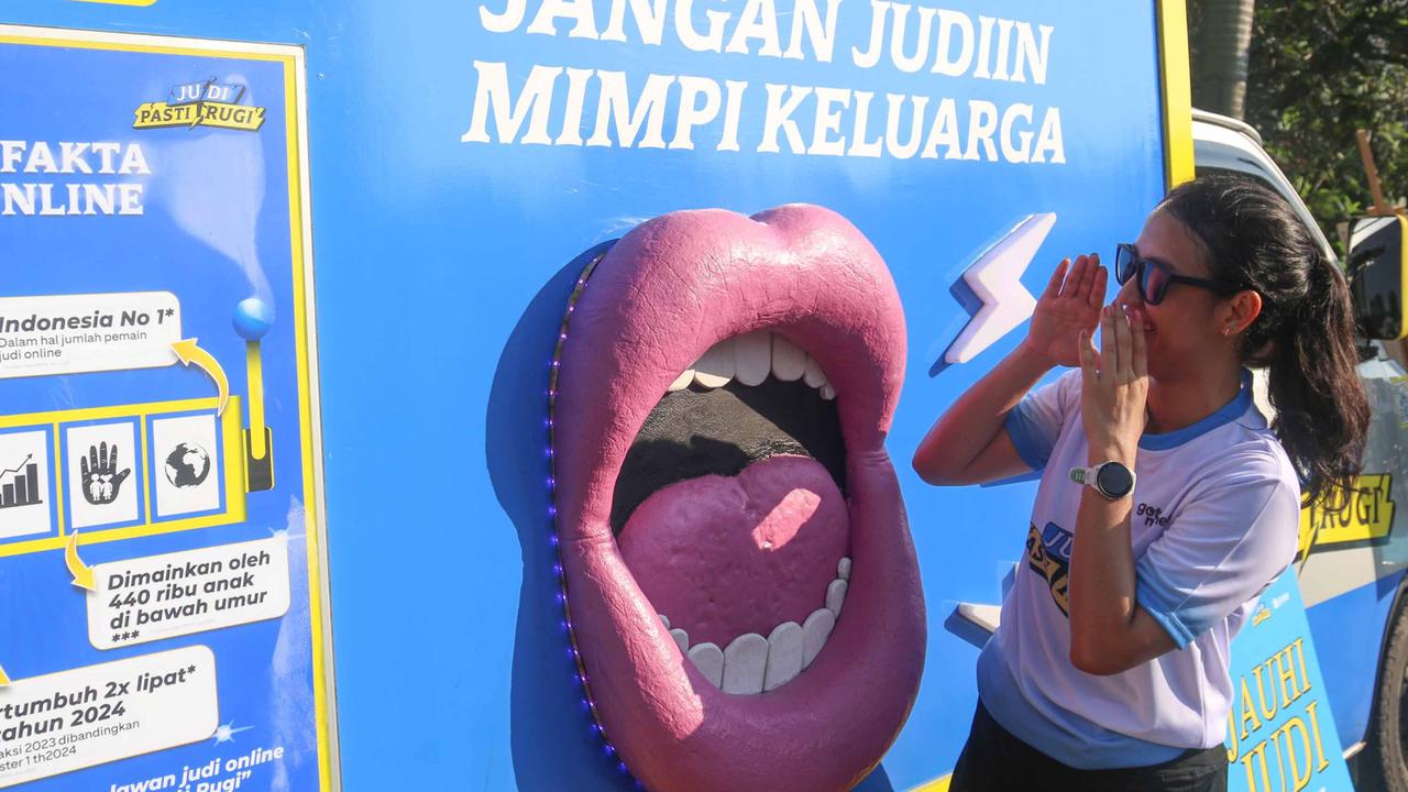 FOTO; Kampanye ‘Judi Pasti Rugi’ Sapa Warga Jakarta: Serukan Bahaya Judi Online