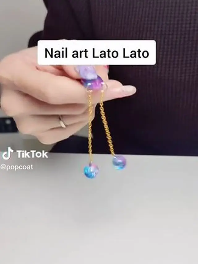 Niat Banget, Pria Ini Bikin Nail Art Latto-latto di Kuku