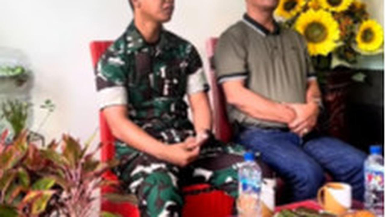 Kolonel Edward Sitorus Salut dengan Letda Jeremi