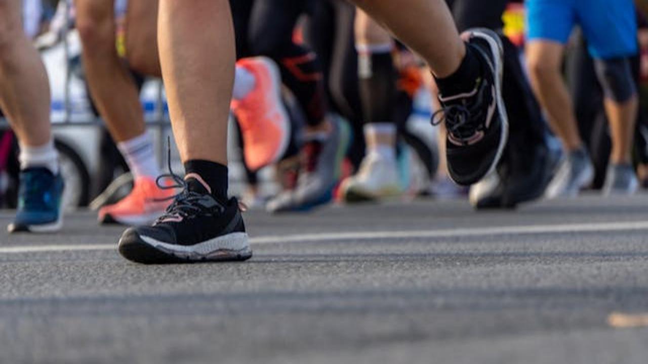 Tips Memilih Sepatu Lari yang Nyaman dan Tetap Stylish