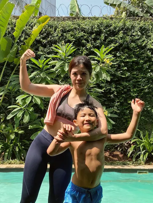 (Instagram/agatha_suci)