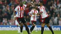 Lamine Kone rayakan gol dengan Yann M'Villa (Reuters / Jason Cairnduff)