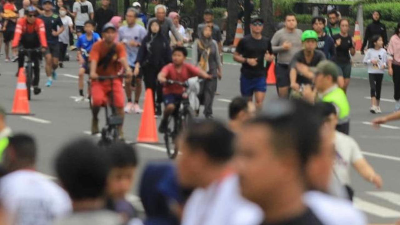 Pemberlakuan HBKB kembali ini telah disambut antusias oleh warga. Mereka gembira dapat berolahraga di jalan protokol Jakarta tersebut. Foto: Liputan6.com / Herman Zakharia
