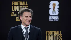 Resmi! Diego Forlan Ditunjuk Jadi Pelatih Timnas Uruguay: Misi Berat Menunggu Sang Legenda