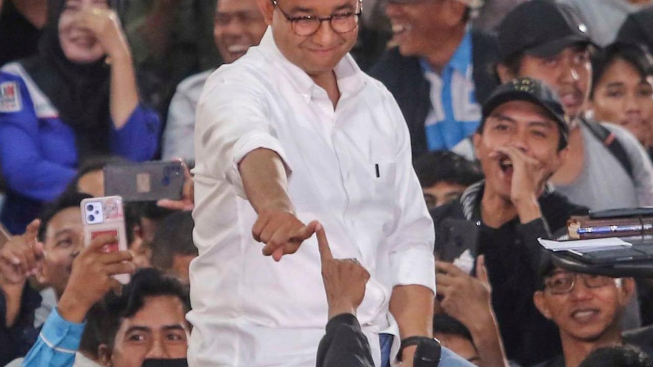 VIDEO: Reaksi Terkejut Anies War Tiket Kampanye Akbar AMIN di JIS Kalahkan Coldplay