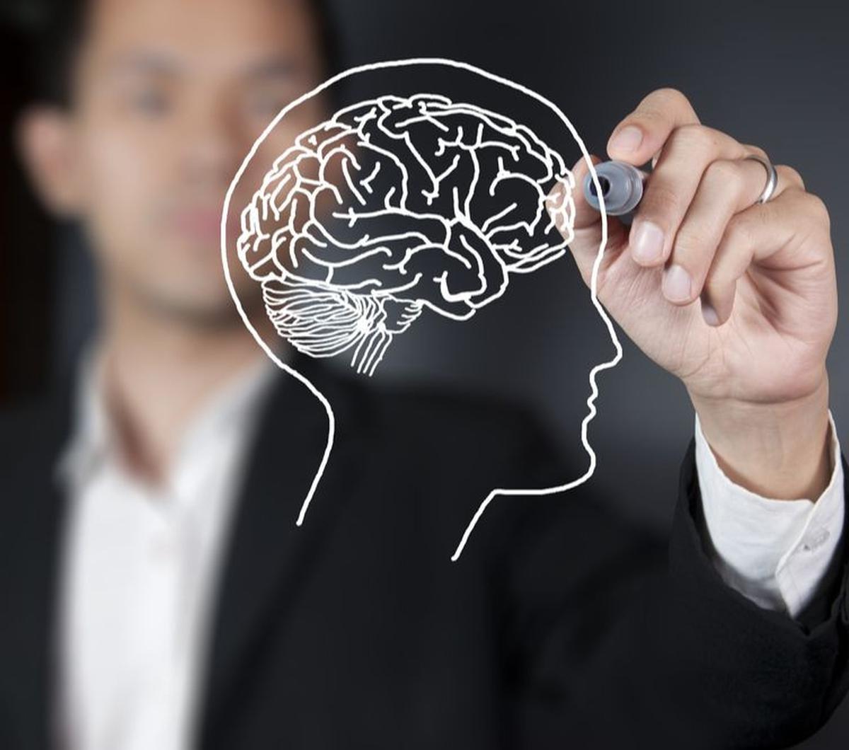 Banyak yang mengatakan jika seseorang yang memiliki Intelligence Quotient (IQ) di atas 200, maka orang itu merupakan golongan dengan kategori Manusia Super Jenius atau bisa dikatakan Genius tidak terukur.