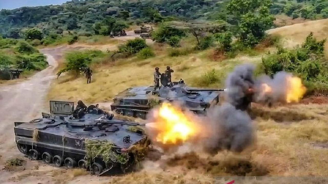Latihan Yontankfib 2 Mar: Prajurit Marinir Pertajam Kemampuan Serangan di Situbondo