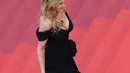 Kehadiran Julia dalam Festival Film Cannes di Perancis untuk pemutaran film perdana berjudul Money Monster itu, ia tanpa mengenakan sepatu hak tingginya seperti yang dianjurkan pihak penyelenggara. (AFP/Bintang.com)