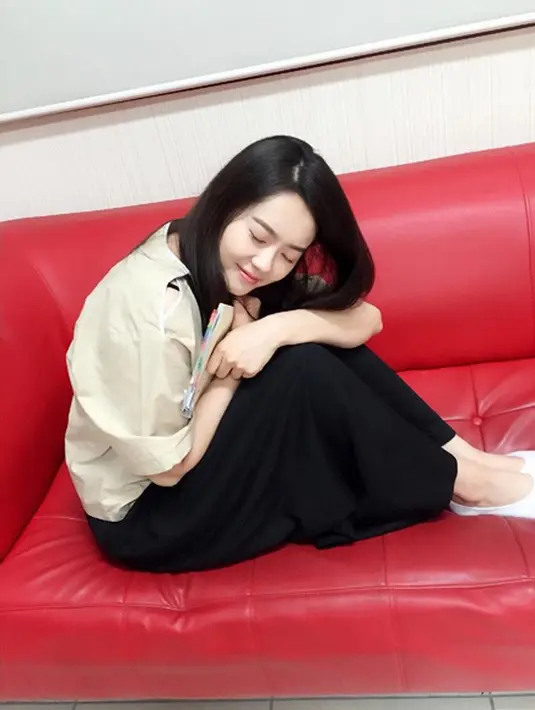 Saat diwawancara dalam sebuah acara, Henry menyebut nama Go Ara sebagai motivasinya mempelajari bahasa Korea. Ia mengatakan saat melihat Go Ara pertama kali, ia terpukau dengan kecantikannya. (Instagram/araara2011)