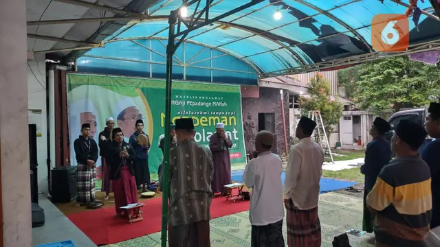 Ajang Silaturahmi 'Ngaji Pepadange Manah' Bersholawat ala Suporter Holickers