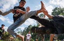 FOTO: Melihat Tradisi Sisemba, Duel Kaki Mendebarkan di Tana Toraja