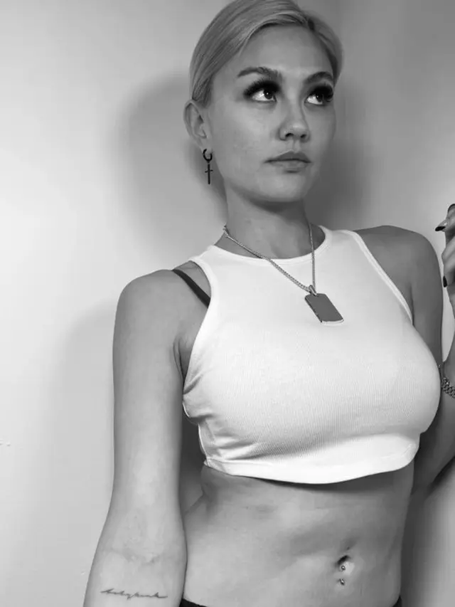 7 Momen Agnez Mo Bikin Tato Baru di Lengan Ini Menuai Sorotan