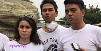 Kakak drumer band 'Geisha', menjadi korban dampak asap di Riau. Aan menceritakan bahwa kakaknya yang sedang hamil tiga bulan, keguguran akibat infeksi yang disebabkan oleh asap di Riau.