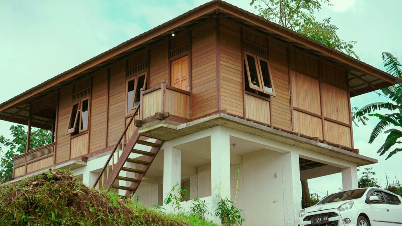 6 Model Rumah Tingkat Belakang Estetik 2025, Bisa Jadi Inspirasi Hunian dengan Lahan Luas dan Terbatas