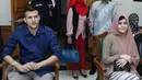 Risty Tagor dan Stuart Collin ketika menghadiri sidang putusan cerai di Pengadilan Agama Jakarta Selatan, Kamis (24/3).  Majelis Hakim mengabulkan gugatan cerai yang dilayangkan oleh Risty Tagor terhadap Stuart Collin. (Liputan6.com/Herman Zakharia)