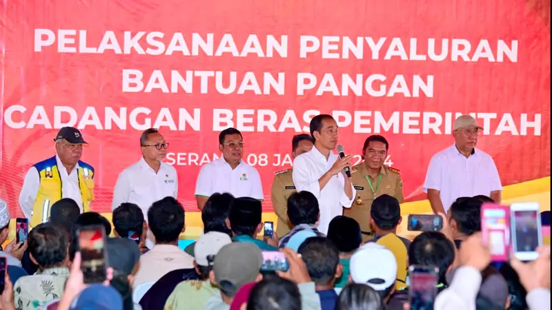 Jokowi Siap Tambah Bantuan Beras ke Warga Prasejahtera hingga Juni 2024