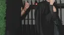 Dilansir dari Cosmopolitan, Jumat malam kemarin mereka terlihat keluar dari The Avalon, Hollywood bersama. (E! Online)