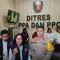 Direktorat Reserse PPA dan PPO Polda Sumatera Utara berhasil mengungkap praktik siaran langsung bermuatan pornografi melalui platform TikTok. (Liputan6.com/Reza Efendi)